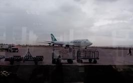 اولین پرواز برگشت کاروانهای حج تمتع 93 استان همدان به زمین نشست.